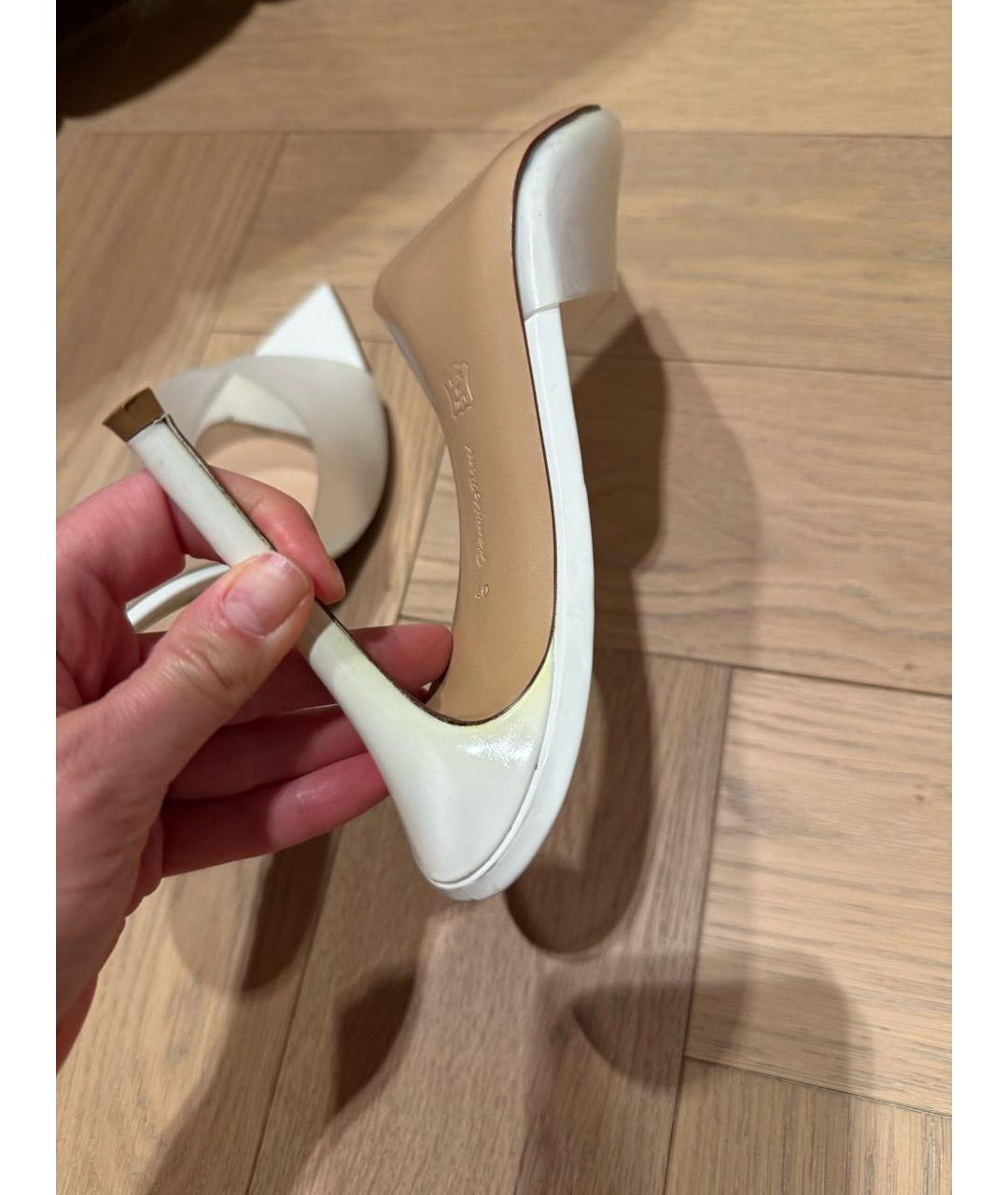 GIANVITO ROSSI Белые кожаные мюли, фото 6