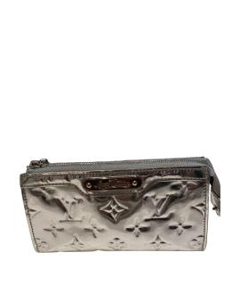 LOUIS VUITTON Кошелек