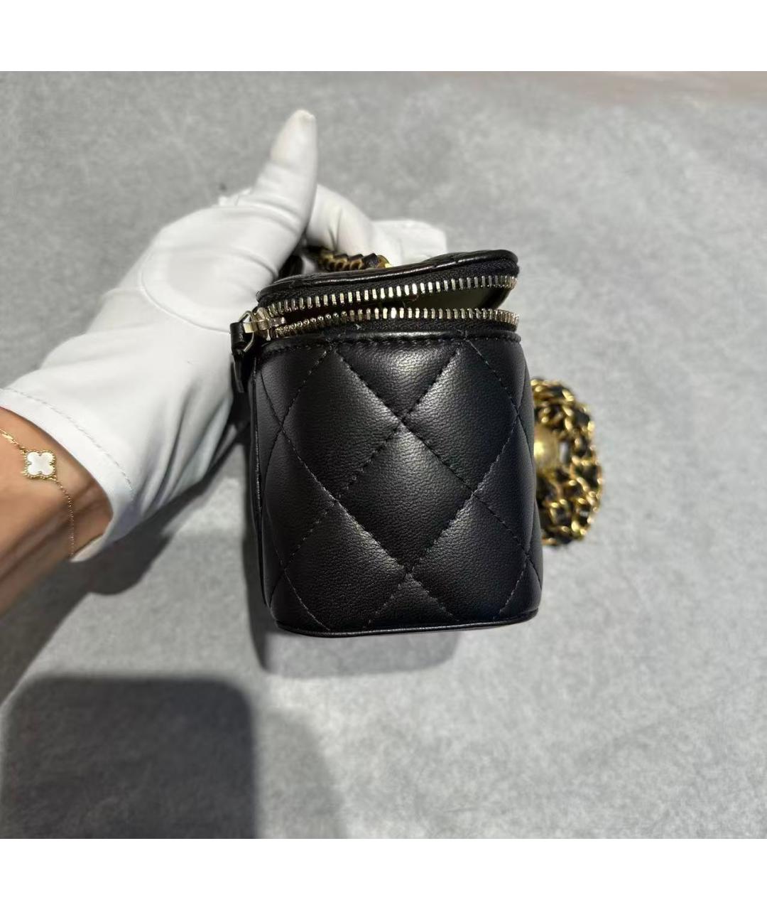 CHANEL Черная кожаная сумка через плечо, фото 4