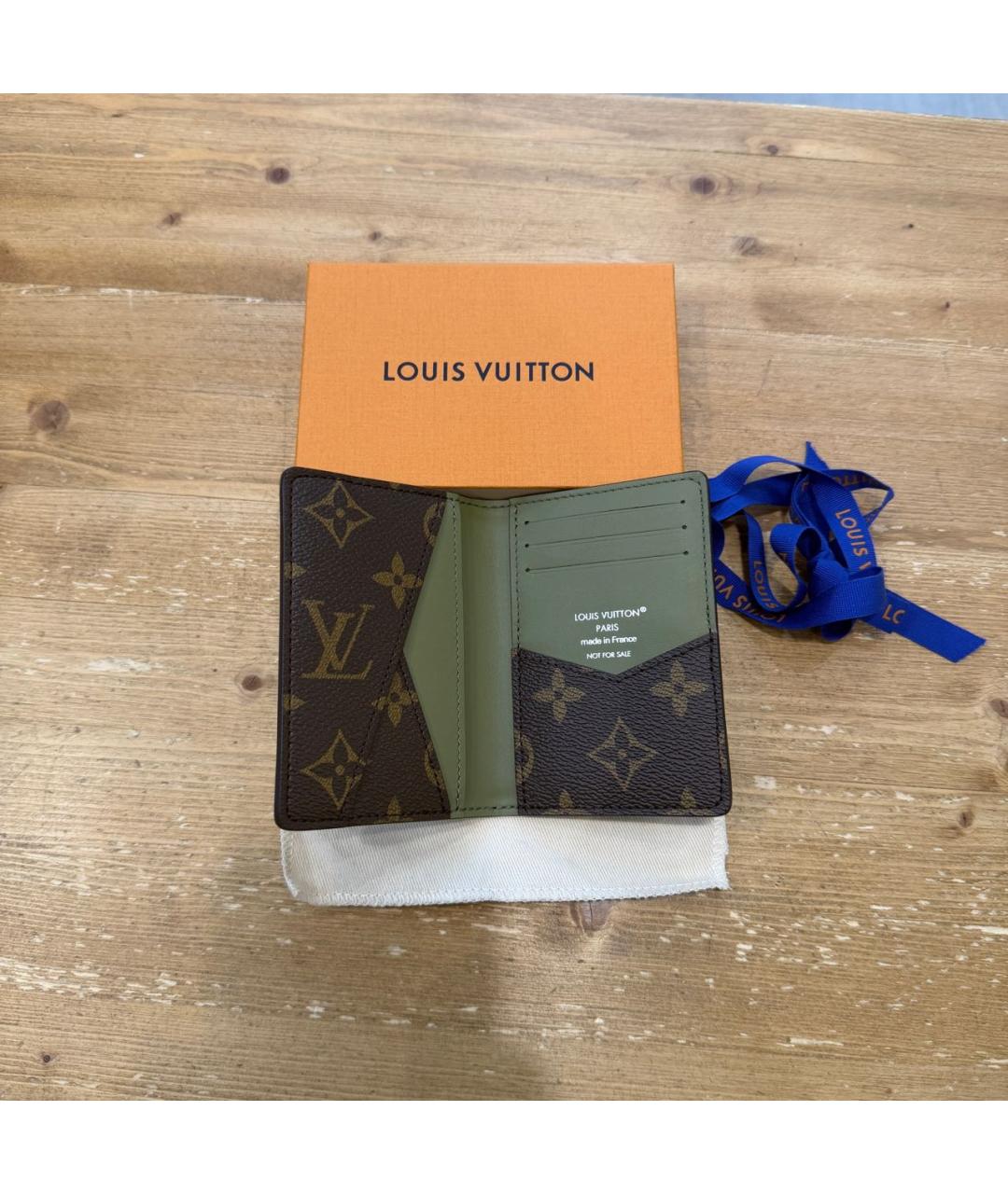 LOUIS VUITTON Коричневый кардхолдер, фото 2