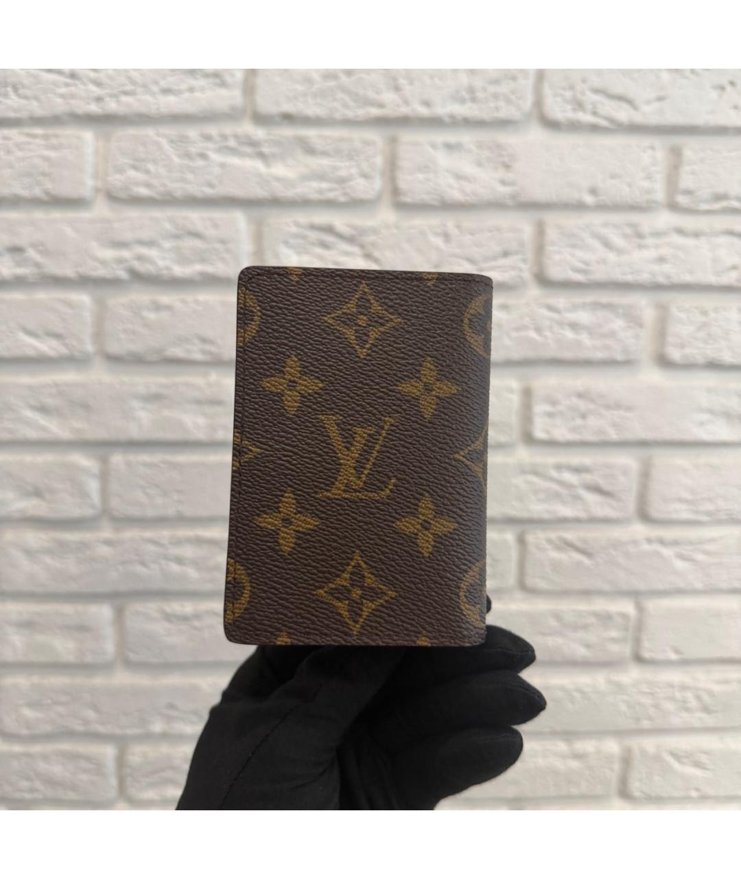 LOUIS VUITTON Коричневый кардхолдер, фото 5