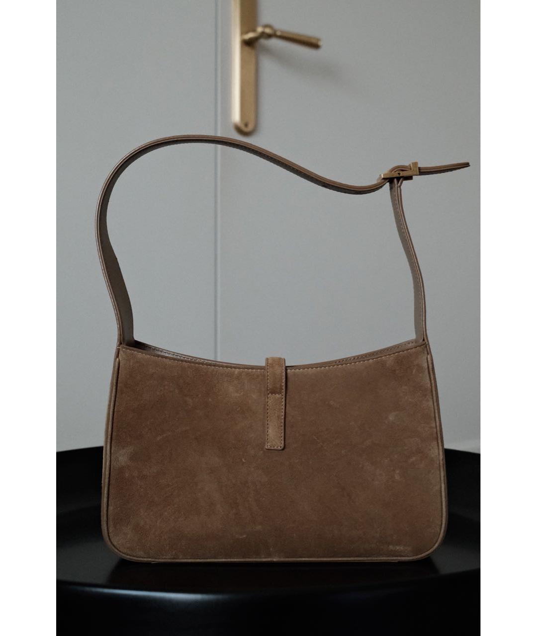 SAINT LAURENT Бежевая замшевая сумка с короткими ручками, фото 3