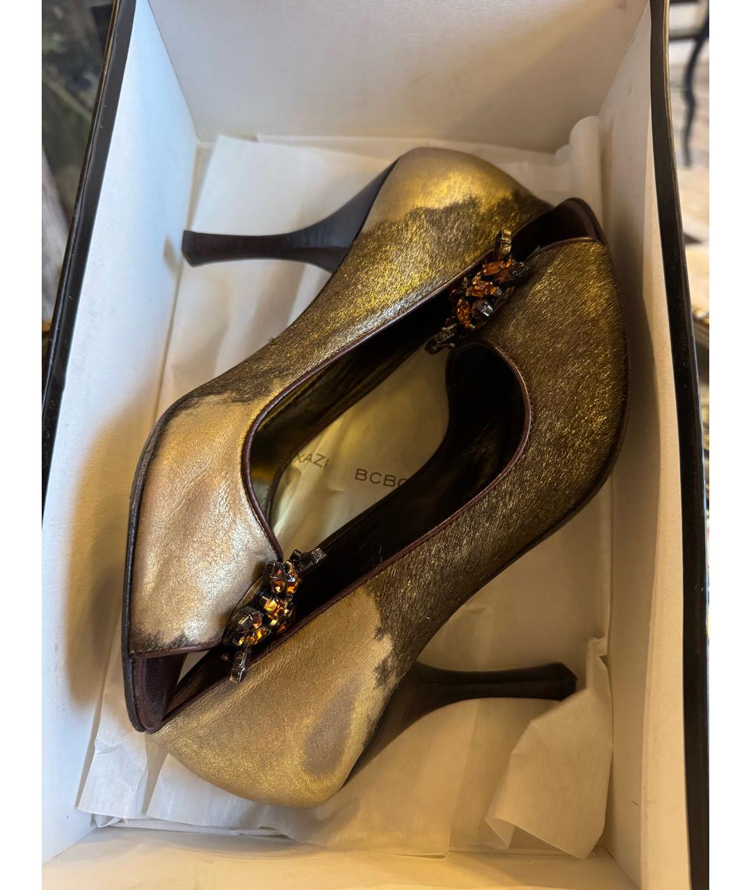 BCBG MAXAZRIA Золотые туфли из экзотической кожи, фото 7