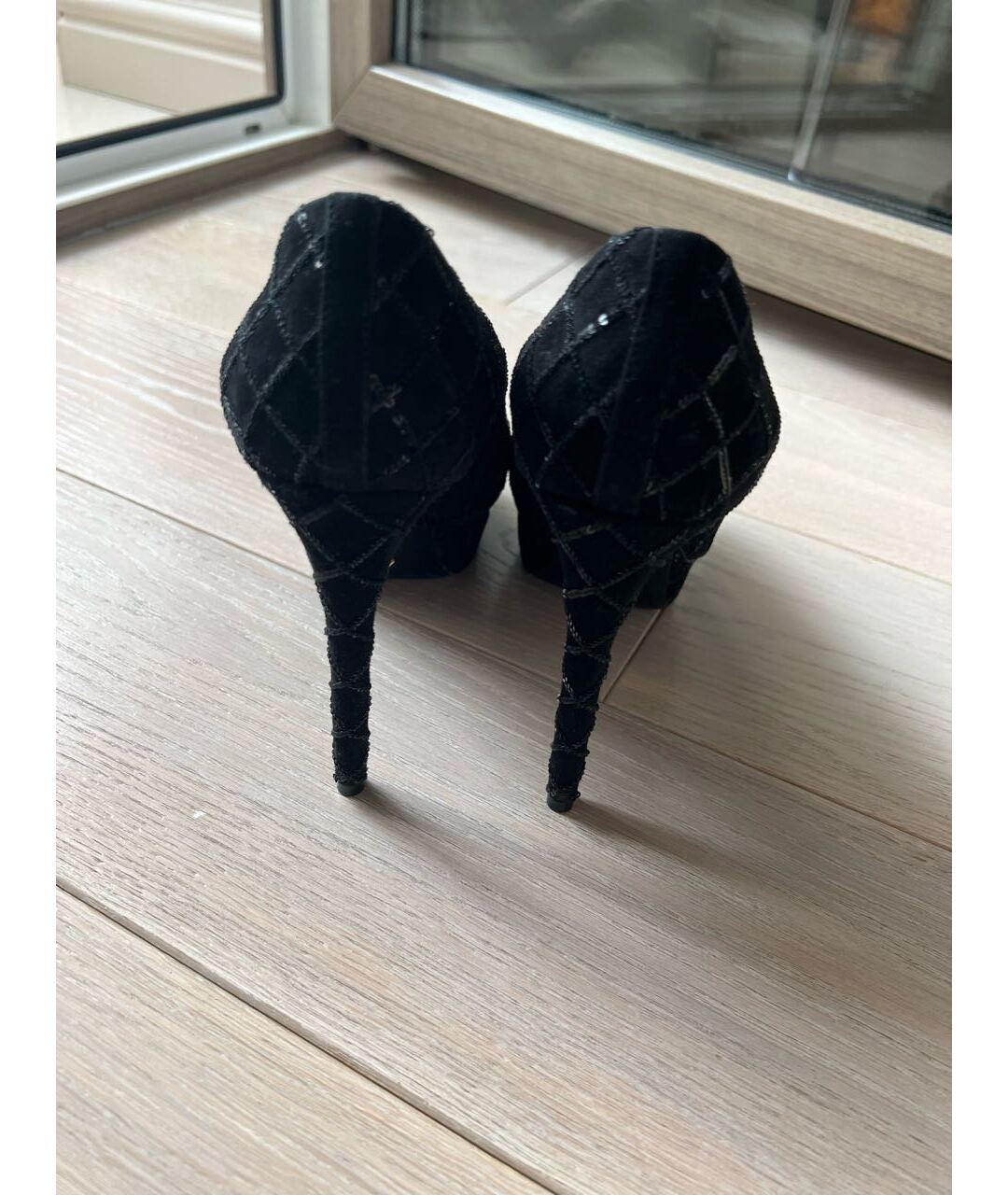 LOUIS VUITTON Черные замшевые туфли, фото 4