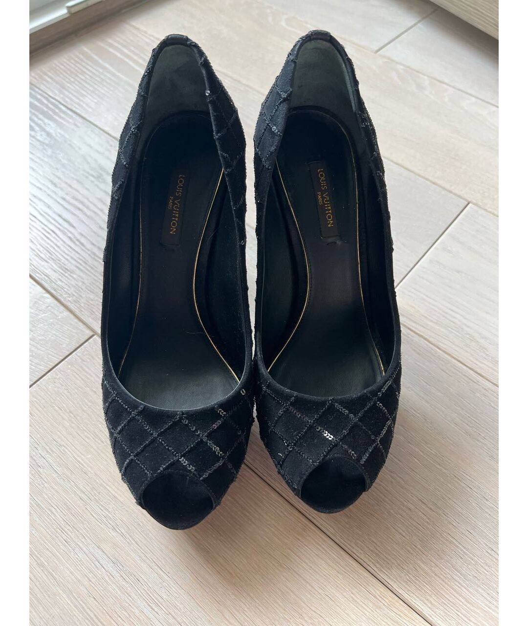 LOUIS VUITTON Черные замшевые туфли, фото 2