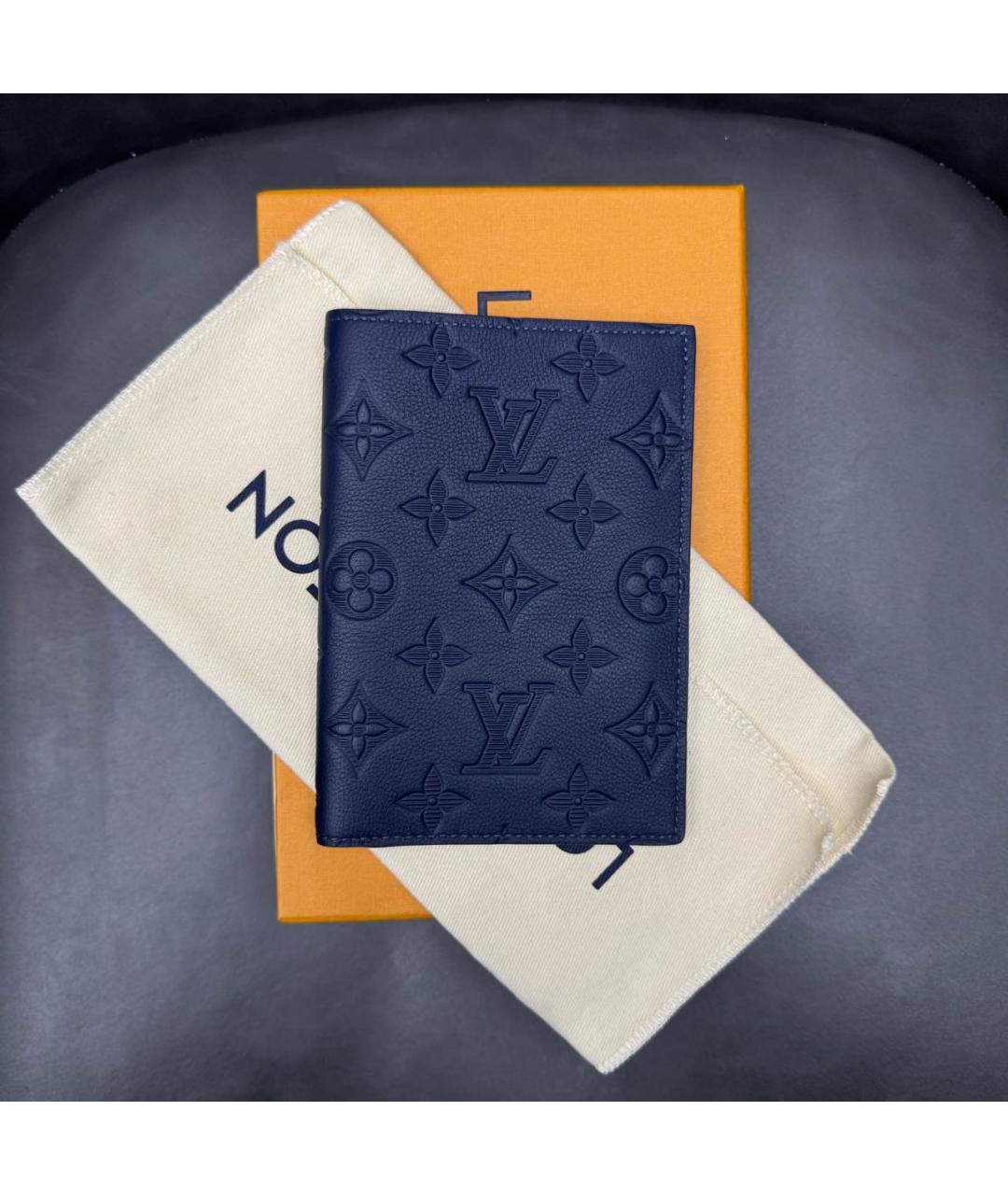 LOUIS VUITTON Темно-синий кожаный кошелек, фото 8