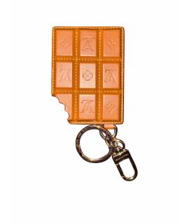 LOUIS VUITTON Брелок