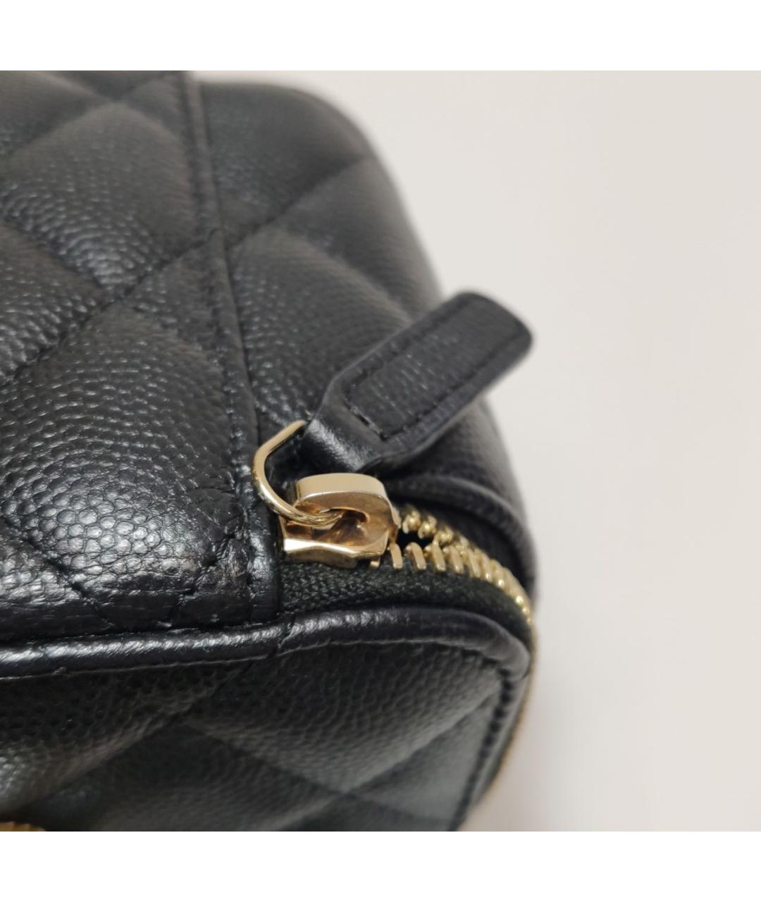 CHANEL Черная кожаная сумка с короткими ручками, фото 8