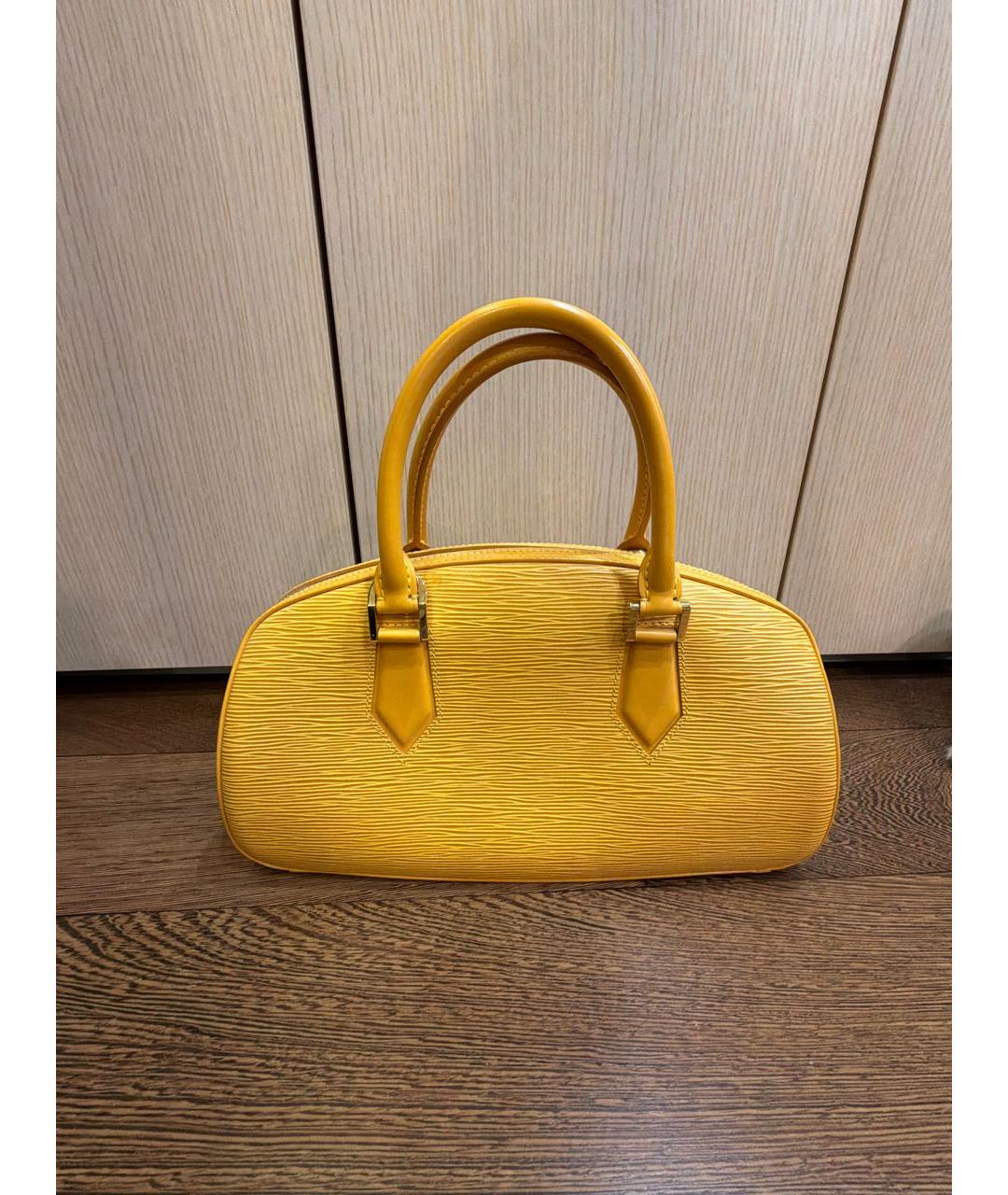 LOUIS VUITTON Горчичная кожаная сумка с короткими ручками, фото 3