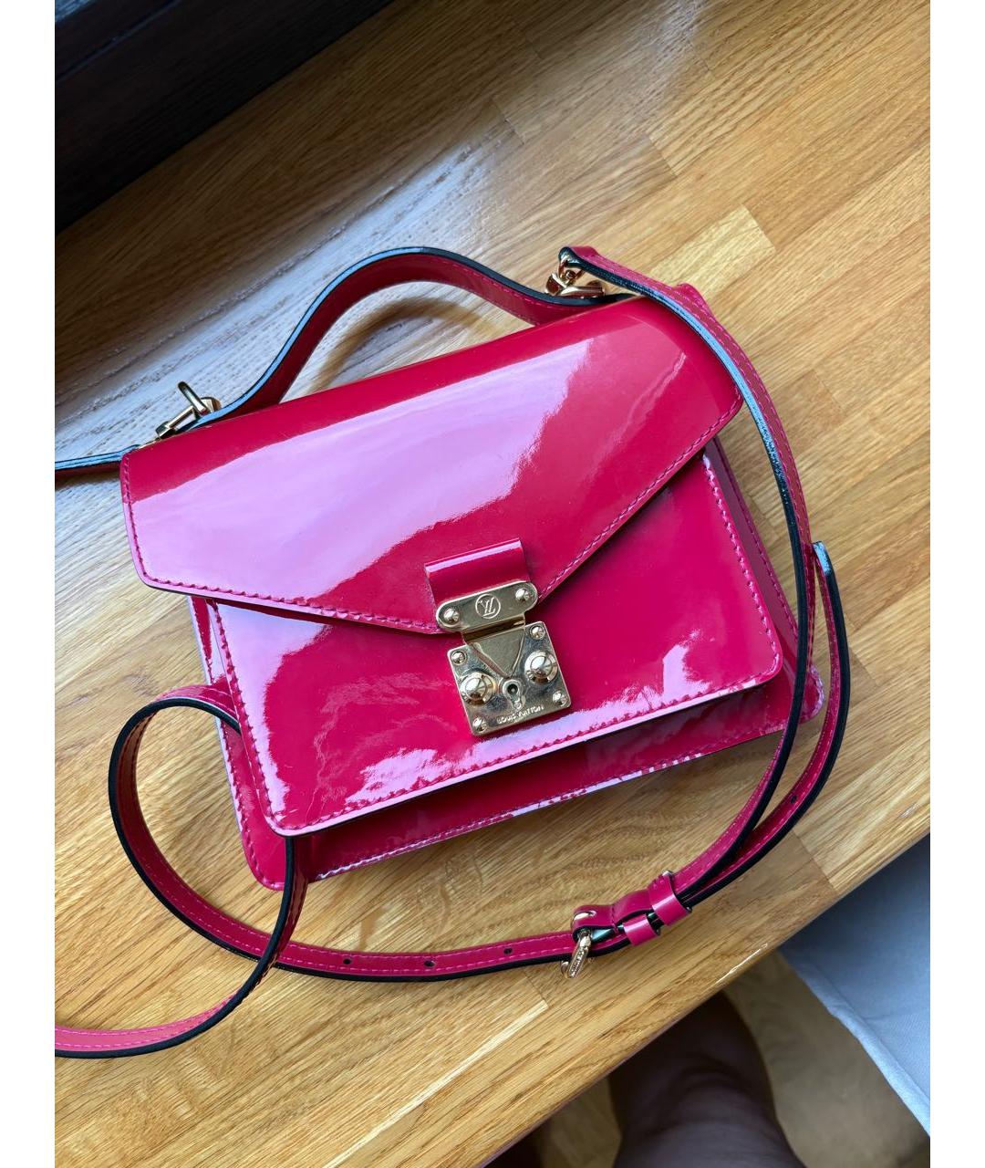 LOUIS VUITTON Розовая сумка через плечо из лакированной кожи, фото 5