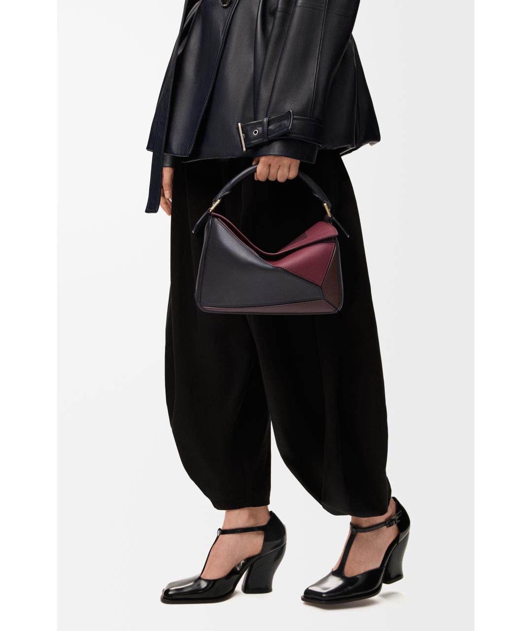LOEWE Черная кожаная сумка с короткими ручками, фото 3
