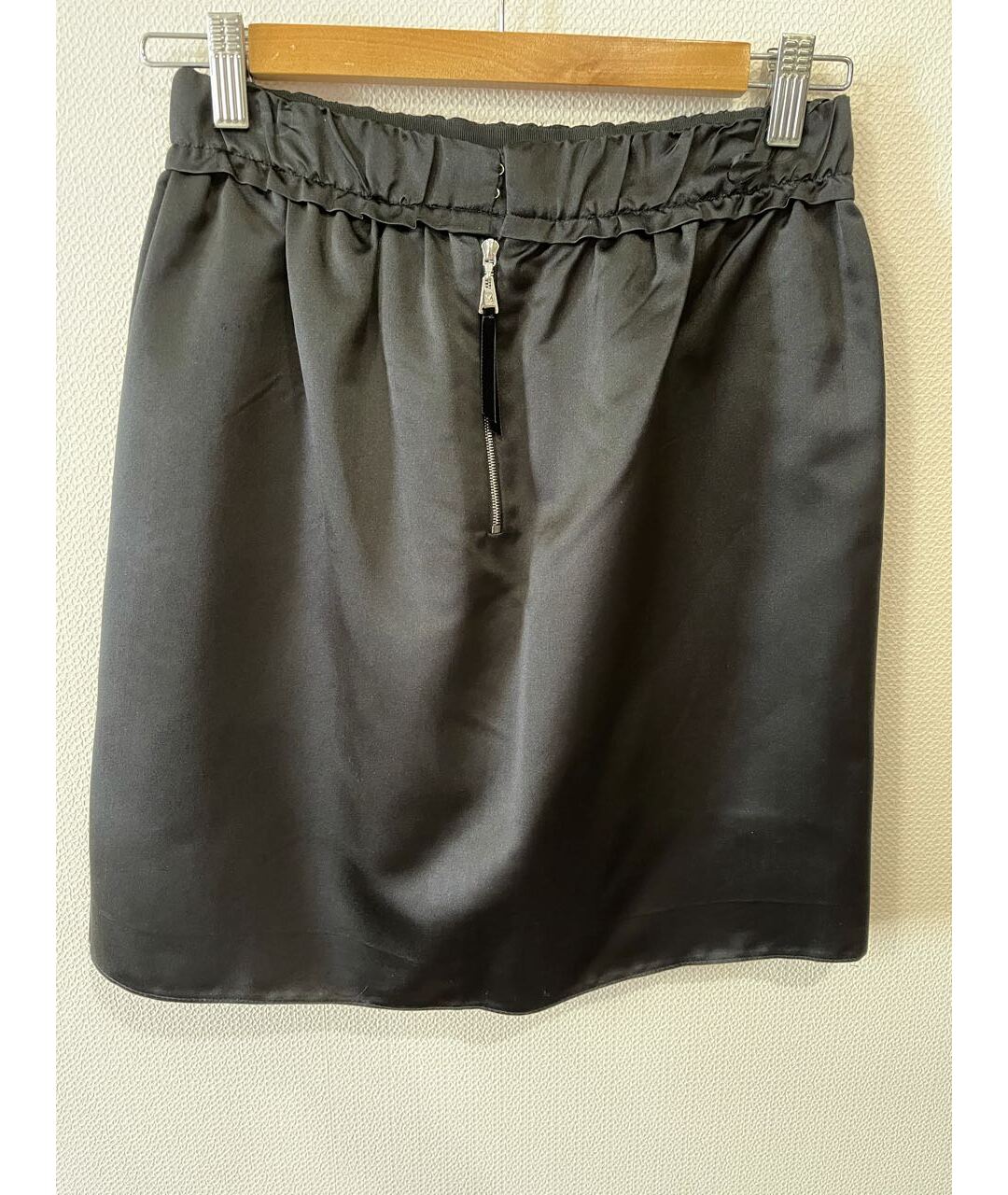 LOUIS VUITTON PRE-OWNED Черная шелковая юбка мини, фото 2