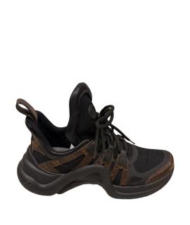 LOUIS VUITTON Кроссовки