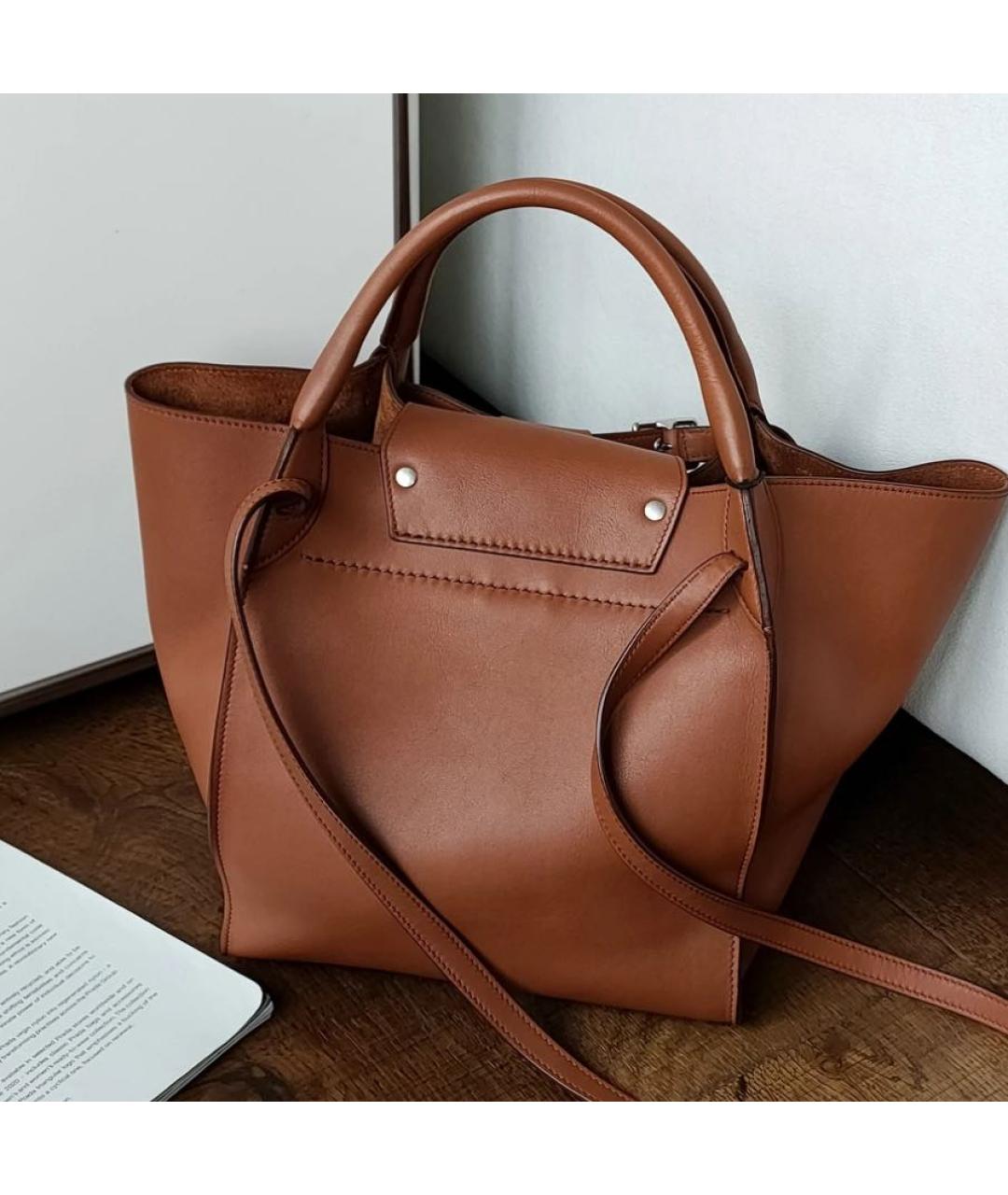 CELINE Коричневая кожаная сумка через плечо, фото 2