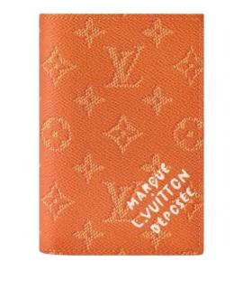 LOUIS VUITTON Обложка/футляр