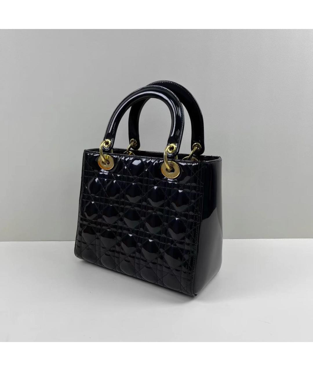 CHRISTIAN DIOR Черная сумка с короткими ручками из лакированной кожи, фото 7