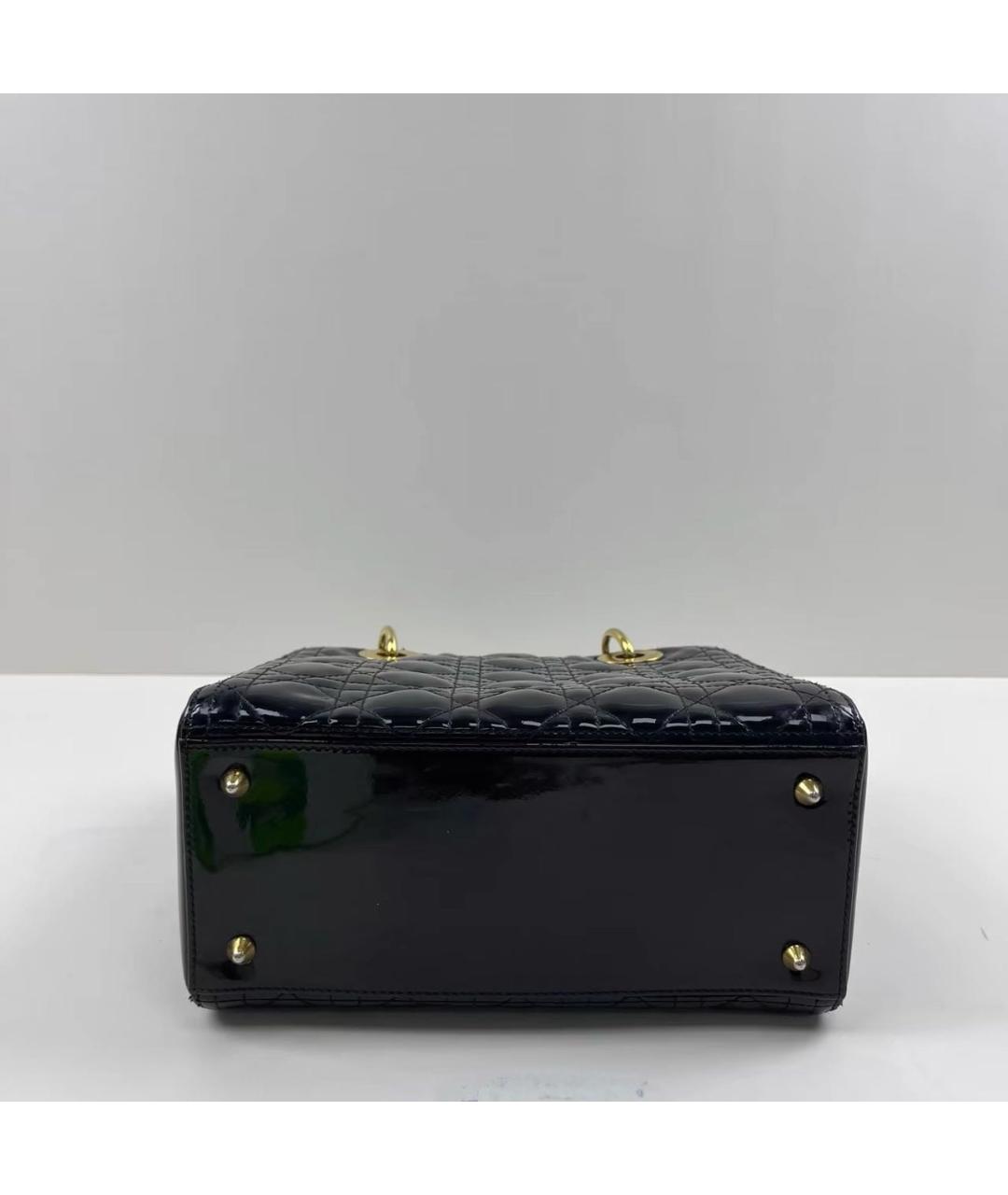 CHRISTIAN DIOR Черная сумка с короткими ручками из лакированной кожи, фото 8