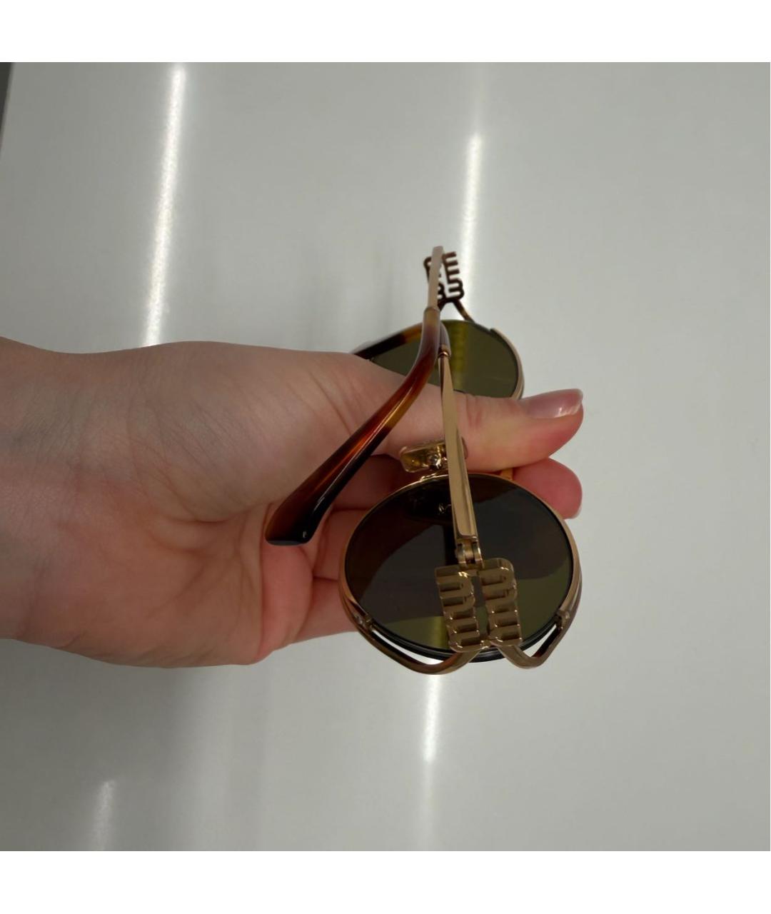 MIU MIU Золотые металлические солнцезащитные очки, фото 3