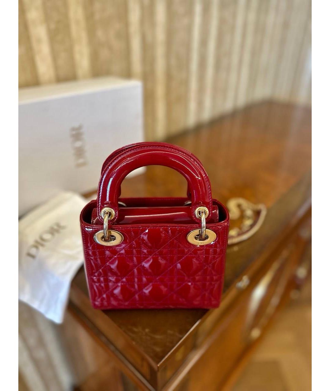 CHRISTIAN DIOR Красная сумка с короткими ручками из лакированной кожи, фото 5