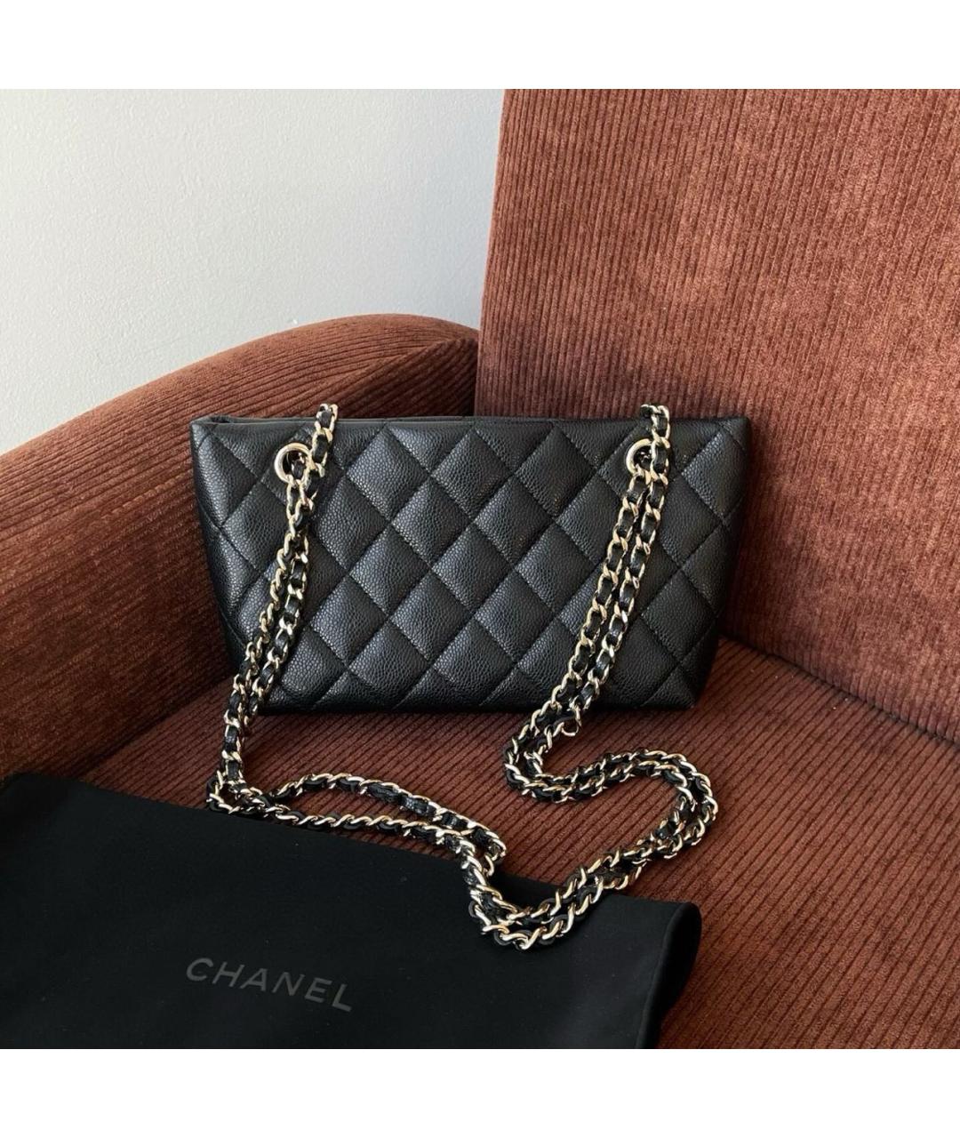 CHANEL Черная кожаная сумка через плечо, фото 3