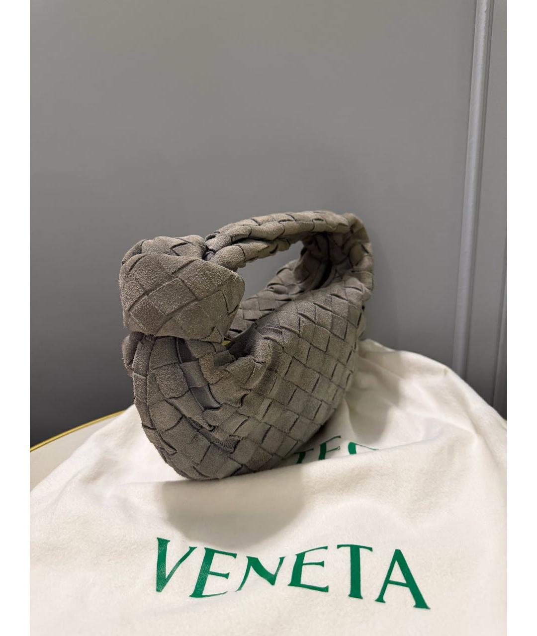 BOTTEGA VENETA Серая замшевая сумка с короткими ручками, фото 2