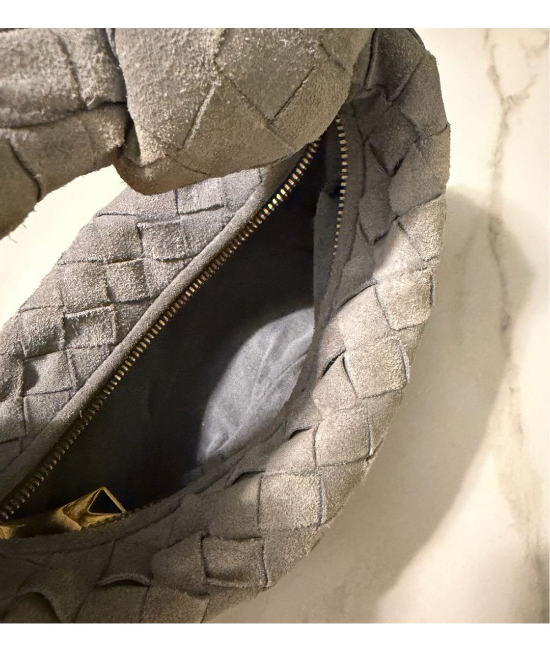 BOTTEGA VENETA Серая замшевая сумка с короткими ручками, фото 4