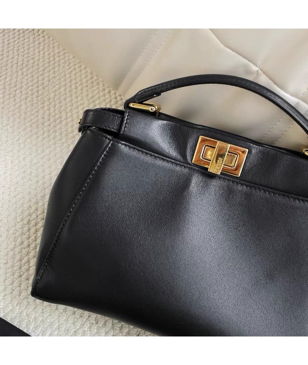 FENDI Черная кожаная сумка через плечо, фото 4