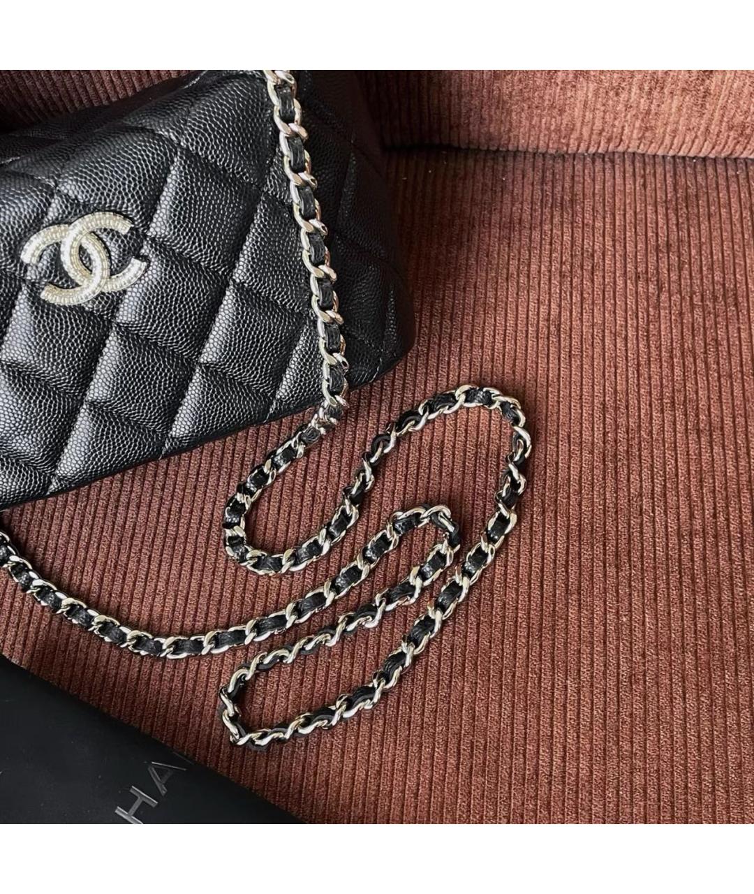 CHANEL Черная кожаная сумка с короткими ручками, фото 8