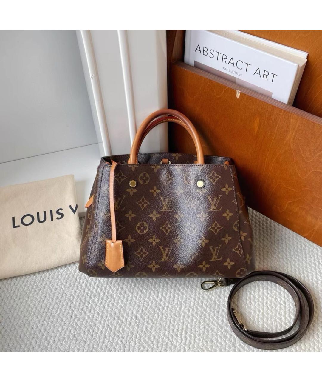 LOUIS VUITTON Коричневая кожаная сумка с короткими ручками, фото 9