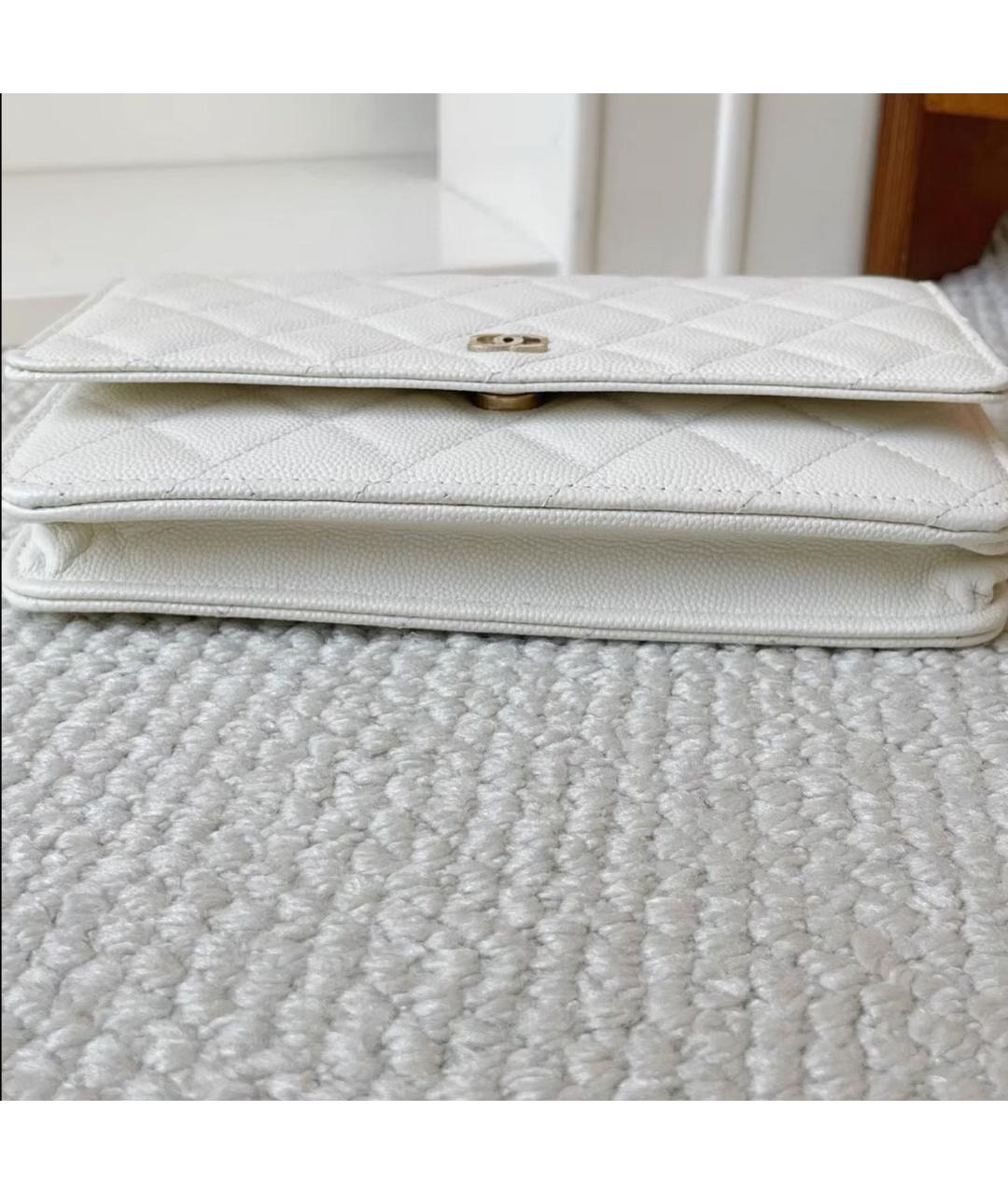 CHANEL Белая кожаная сумка через плечо, фото 3