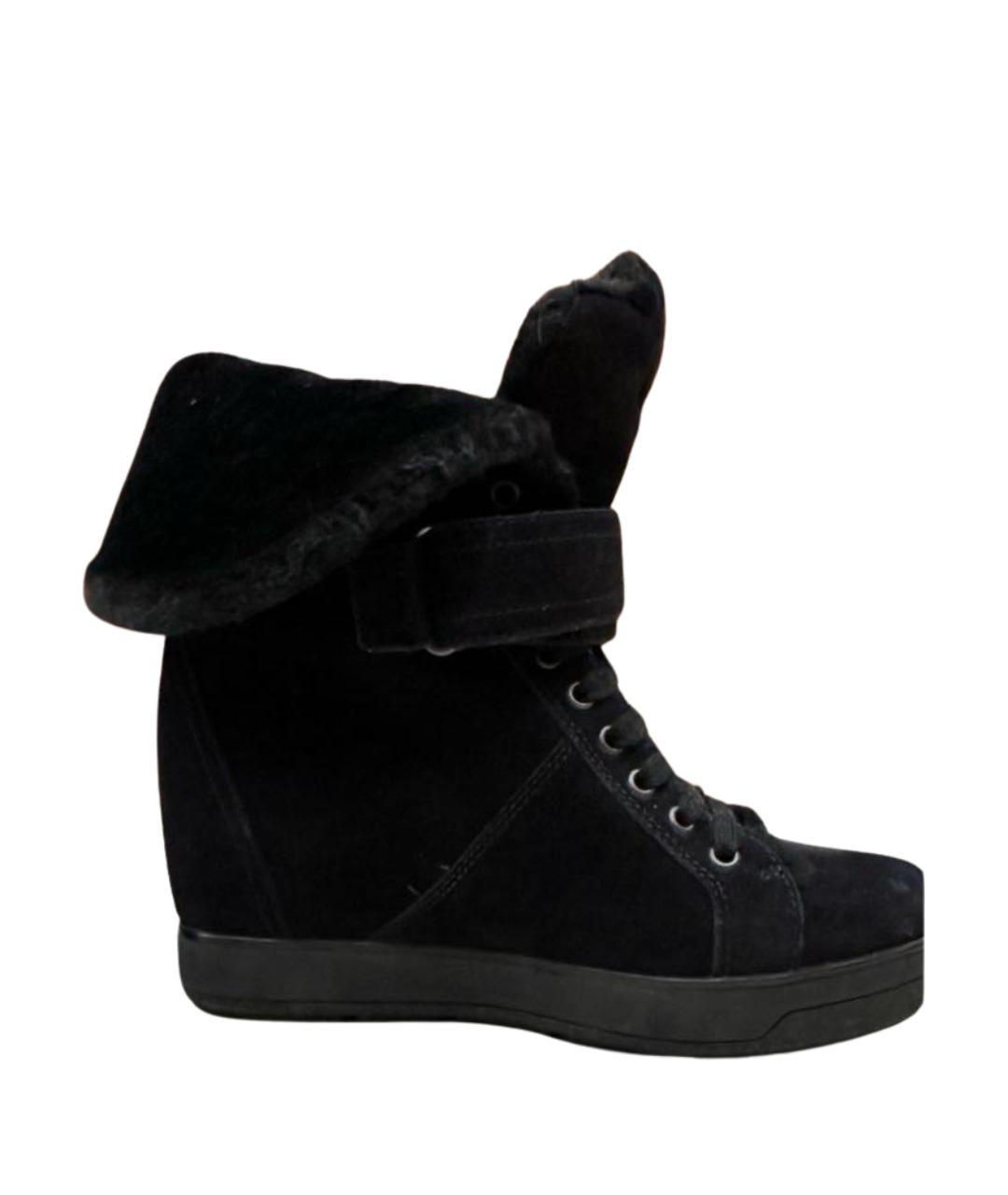 PRADA Черные замшевые ботинки, фото 1