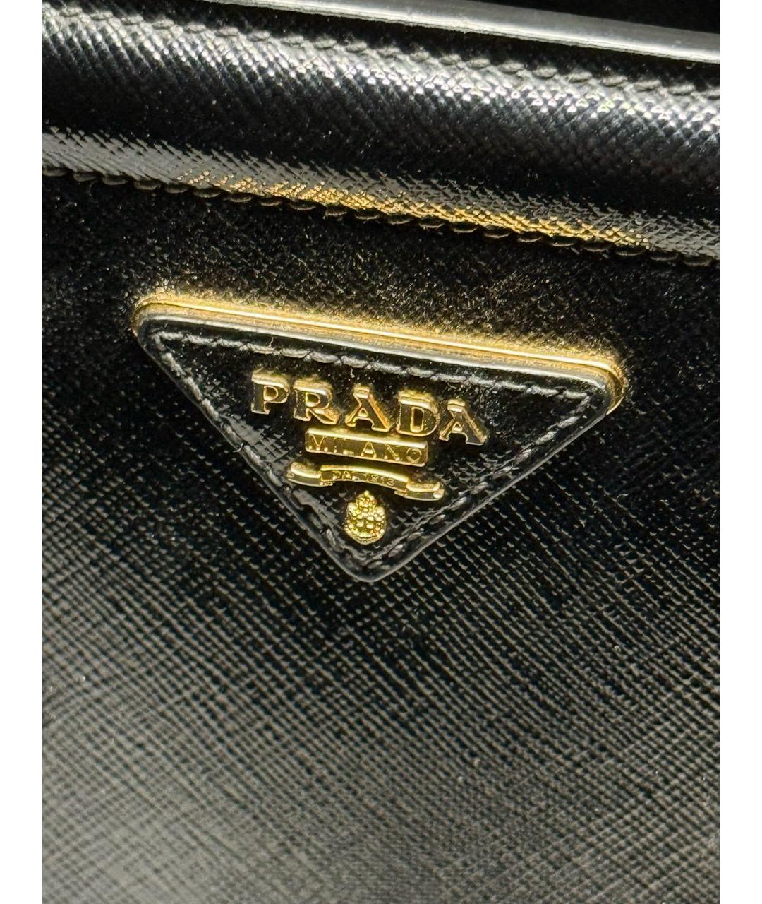 PRADA Черная сумка тоут из лакированной кожи, фото 5