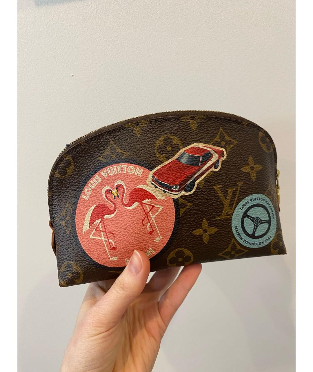 LOUIS VUITTON Коричневая косметичка, фото 2