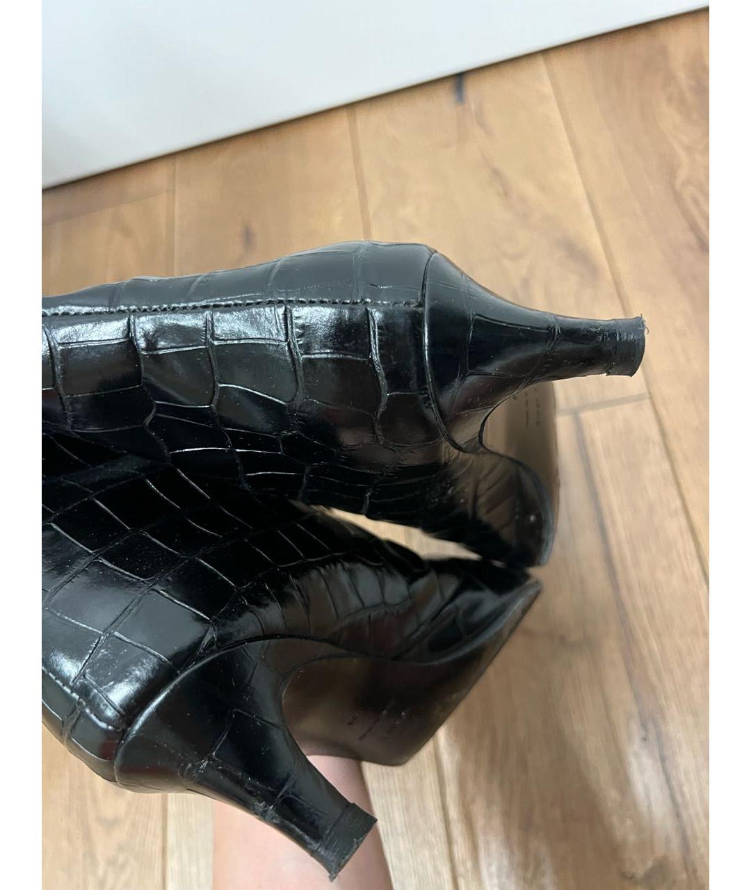 TOTEME Черные сапоги из лакированной кожи, фото 8