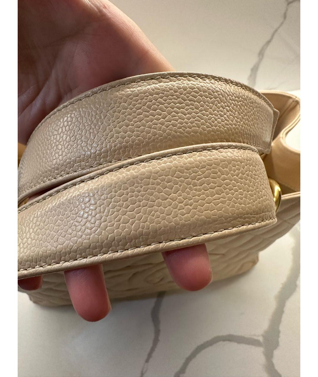 CHANEL Бежевая кожаная сумка тоут, фото 4