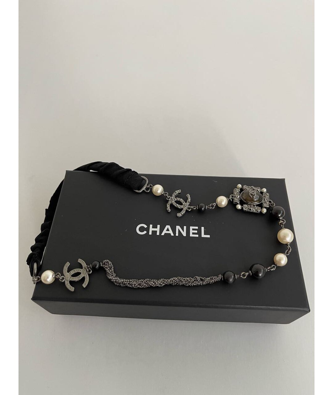 CHANEL PRE-OWNED Черная диадема, фото 5