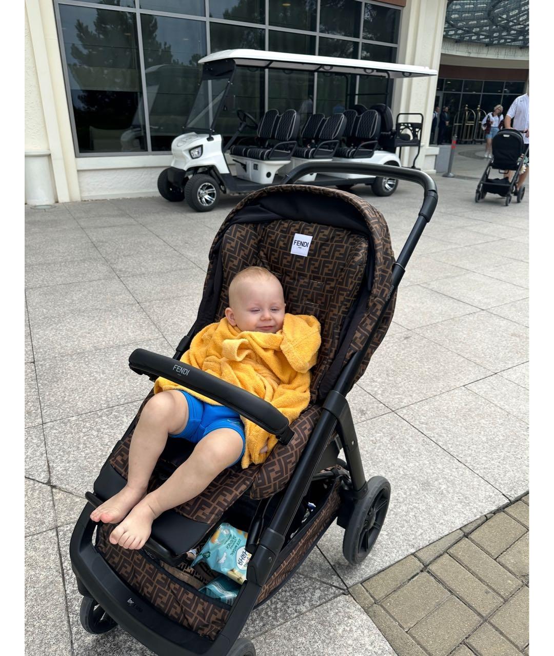 FENDI Коричневая тканевая коляски, фото 3