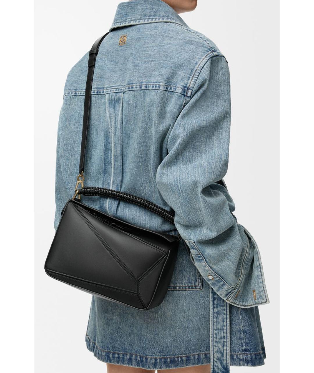 LOEWE Черная кожаная сумка с короткими ручками, фото 3