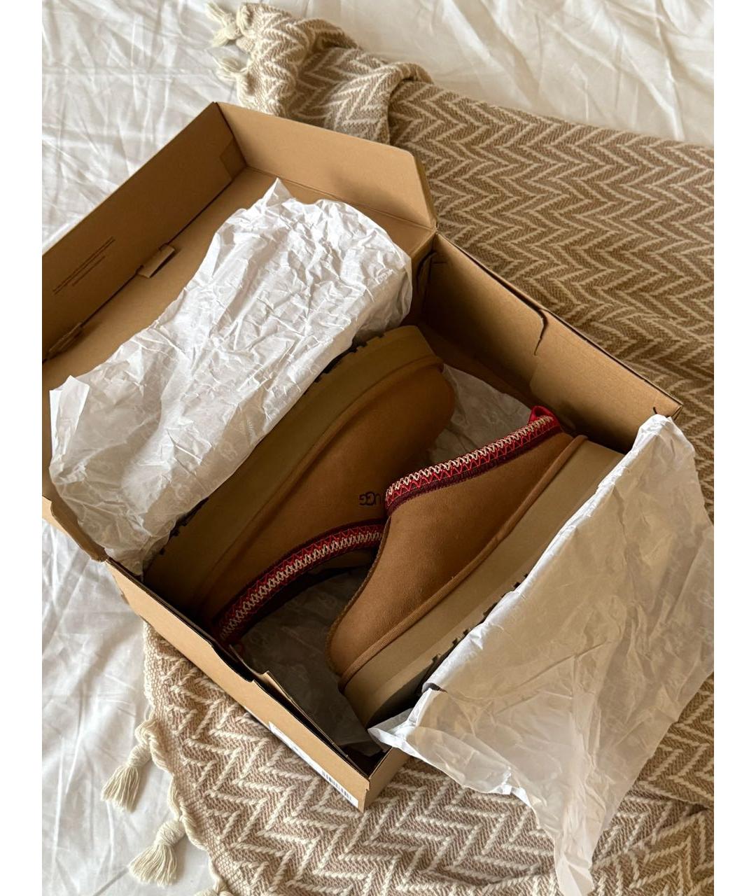 UGG AUSTRALIA Коричневые замшевые ботинки, фото 3