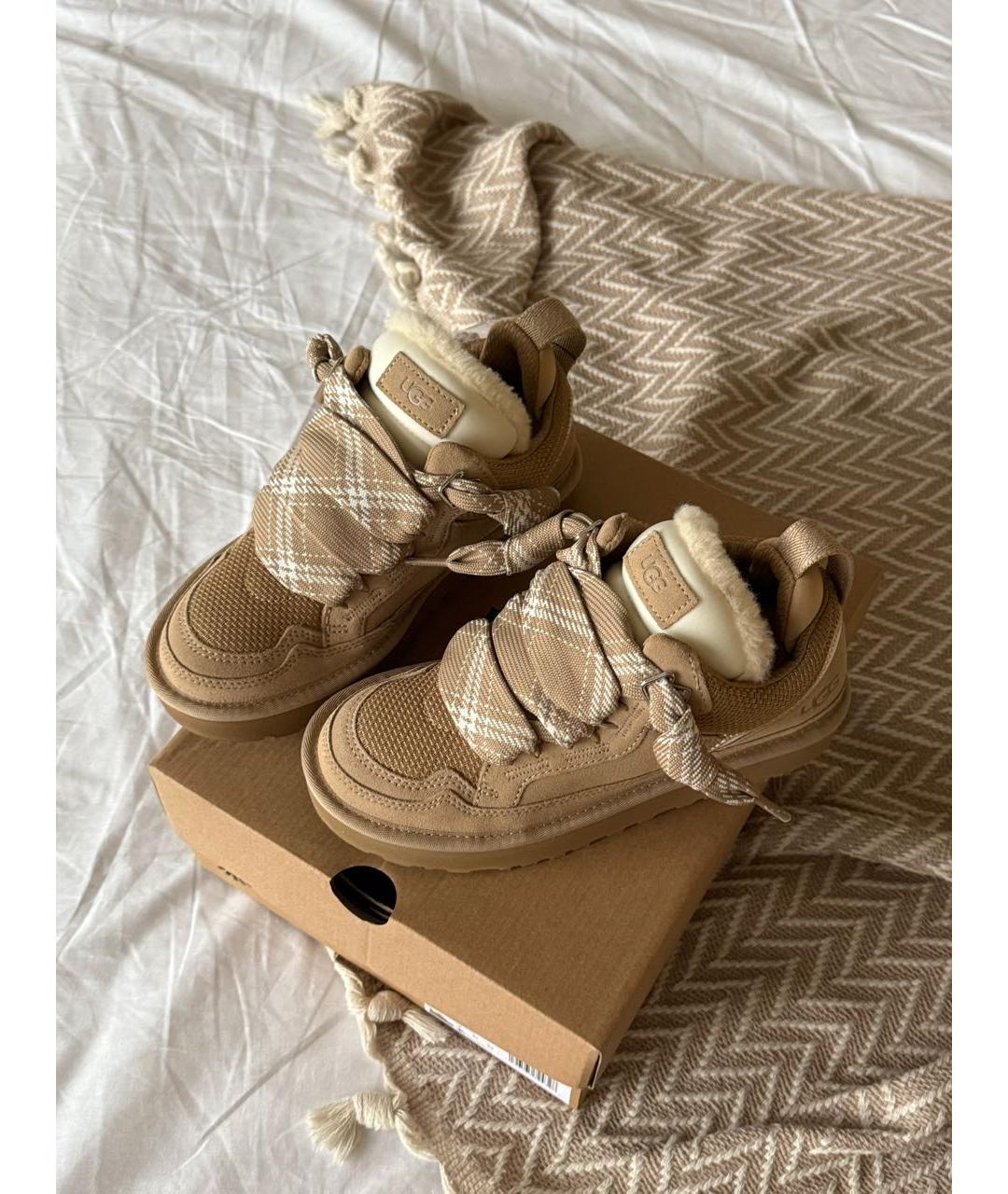 UGG AUSTRALIA Бежевые замшевые ботинки, фото 2