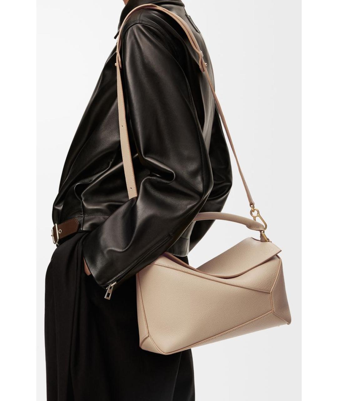 LOEWE Бежевая кожаная сумка с короткими ручками, фото 2