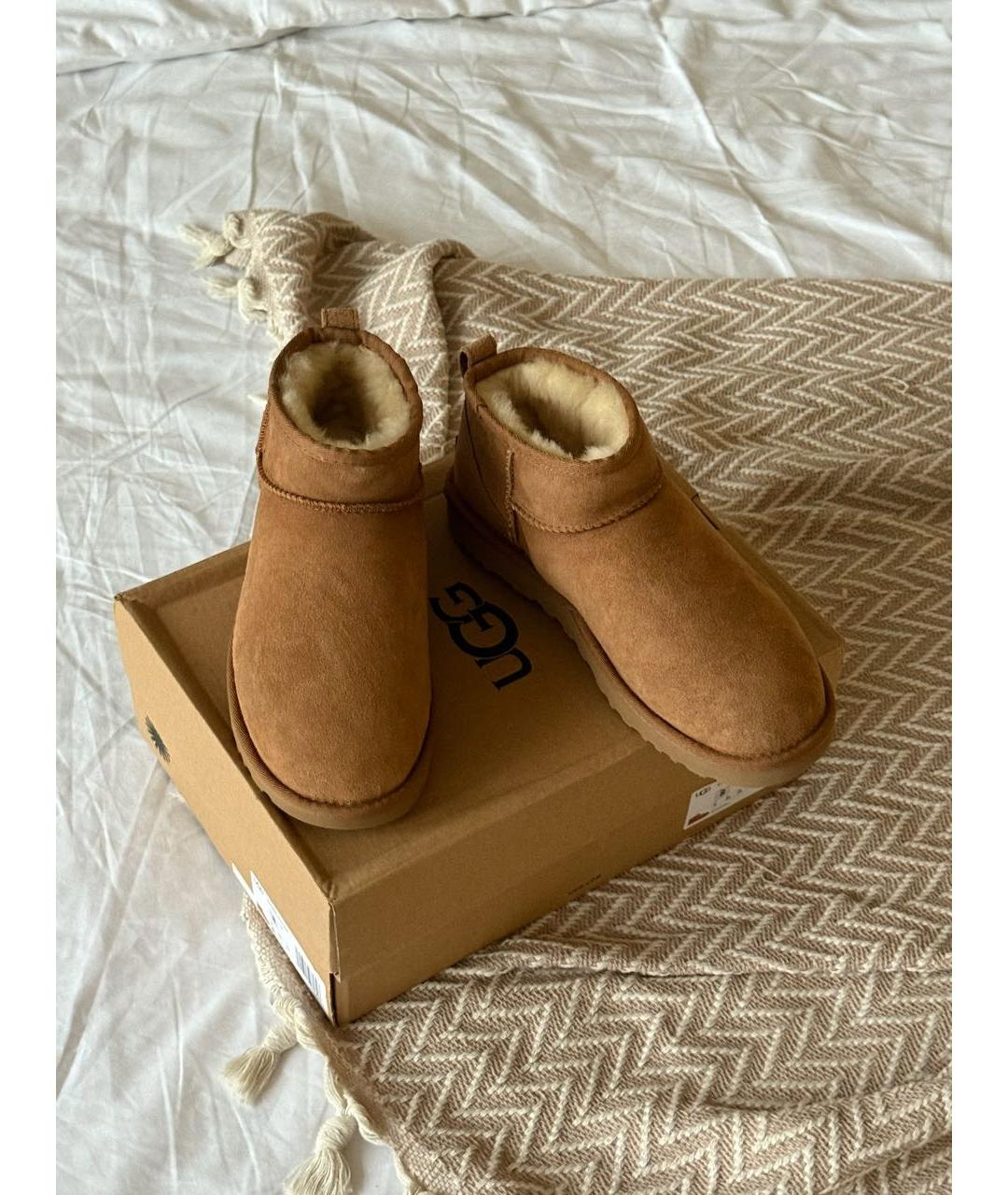 UGG AUSTRALIA Коричневые замшевые ботинки, фото 2