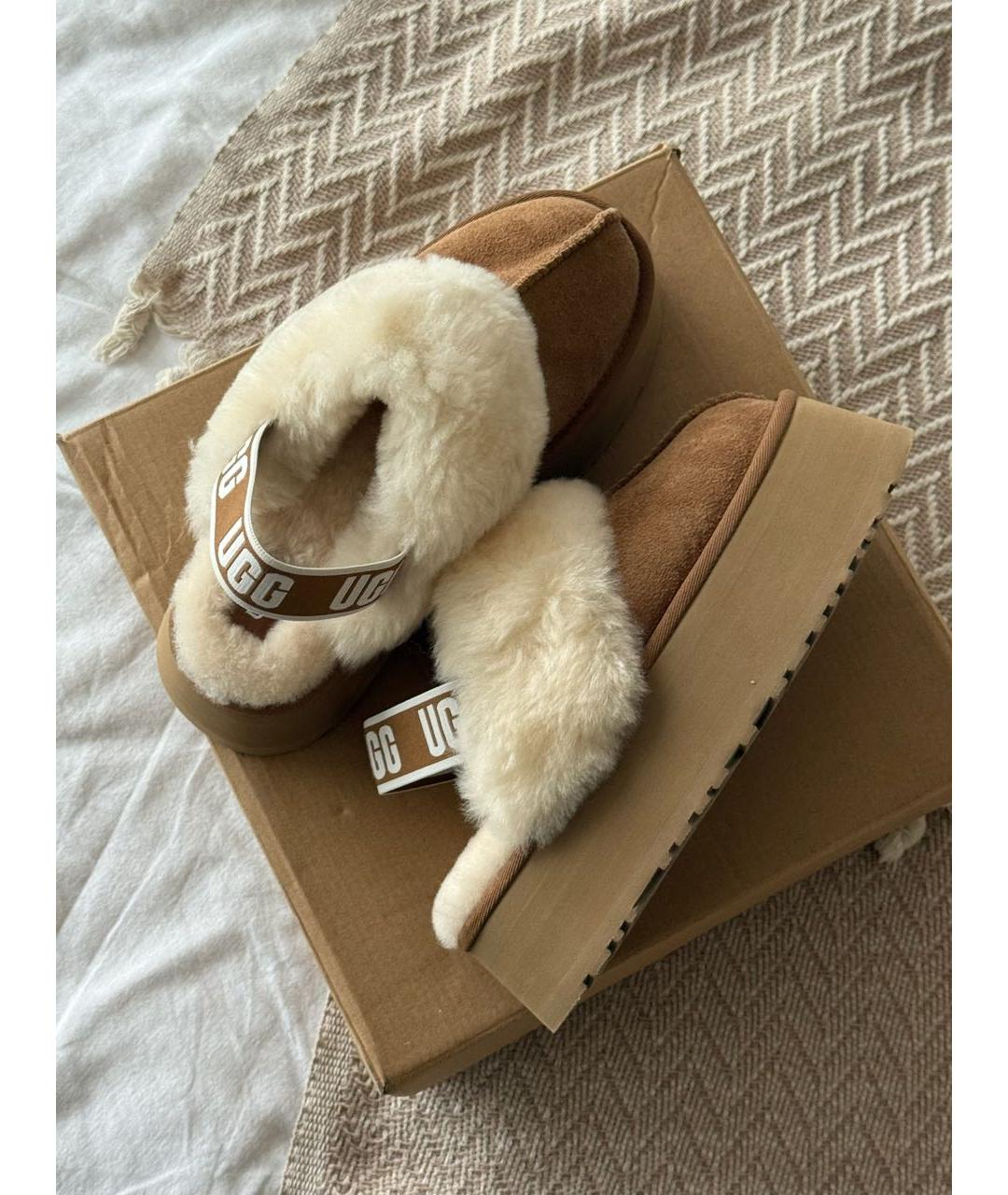 UGG AUSTRALIA Коричневые замшевые сабо, фото 4