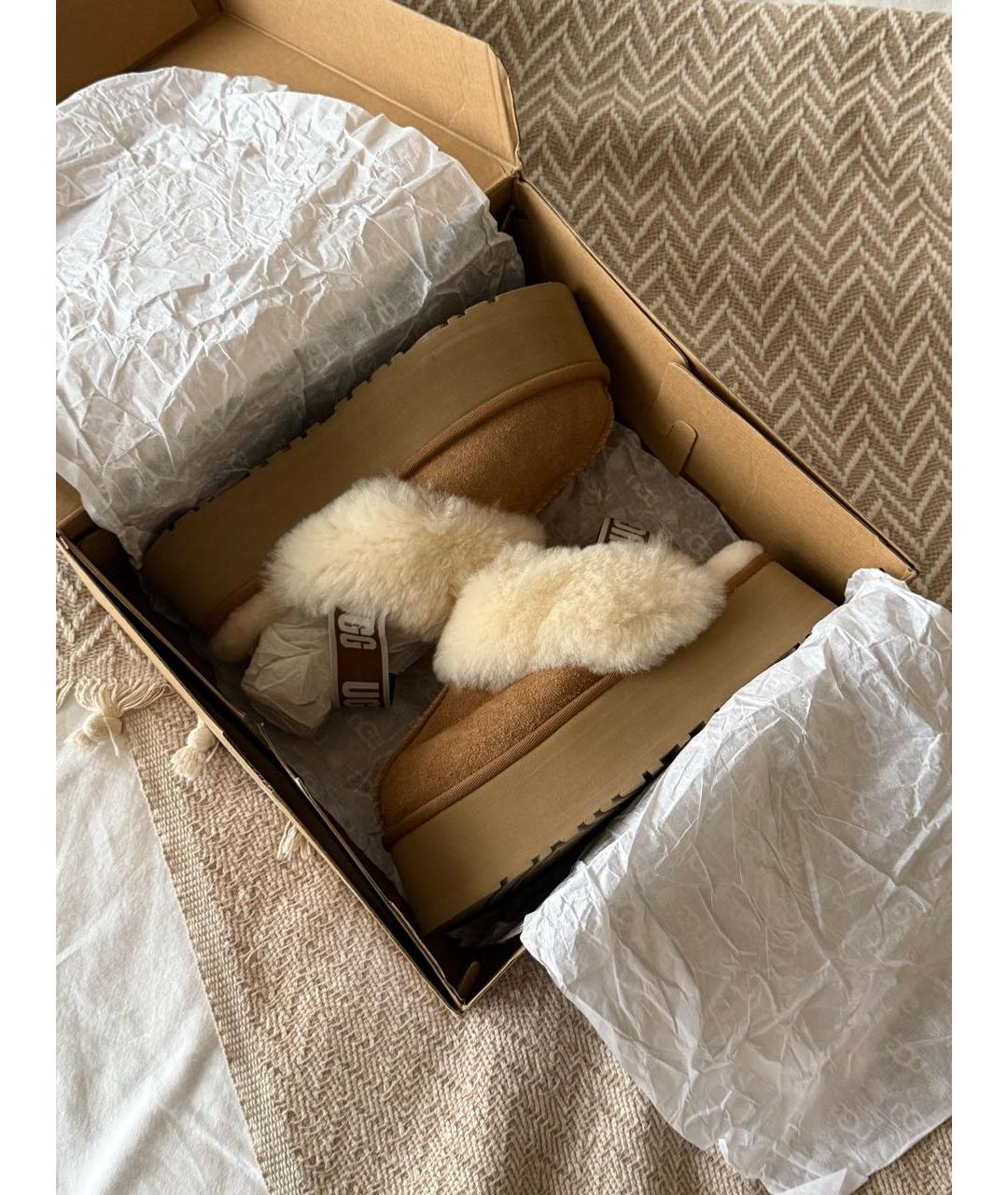 UGG AUSTRALIA Коричневые замшевые сабо, фото 3