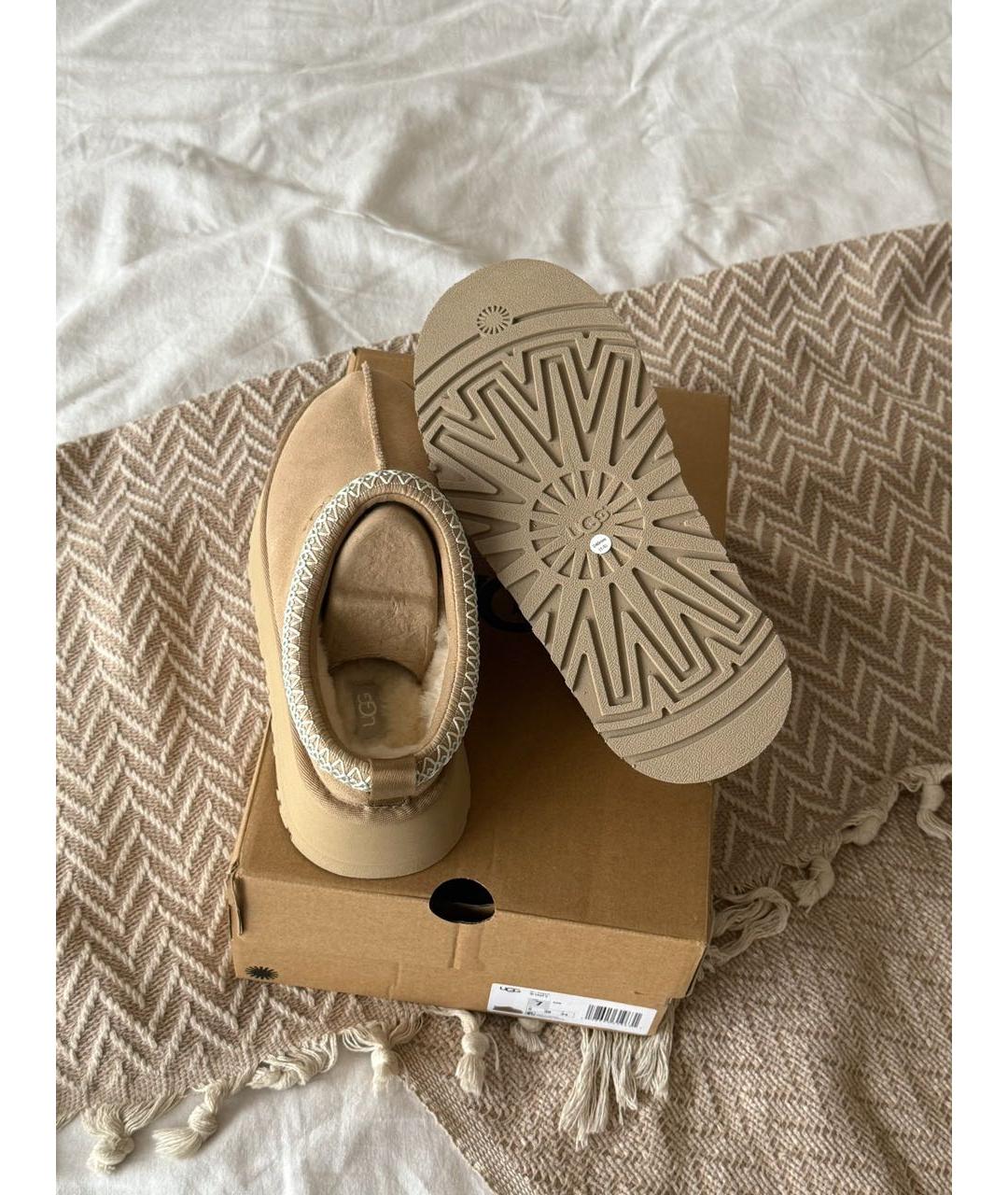 UGG AUSTRALIA Бежевые замшевые сабо, фото 6