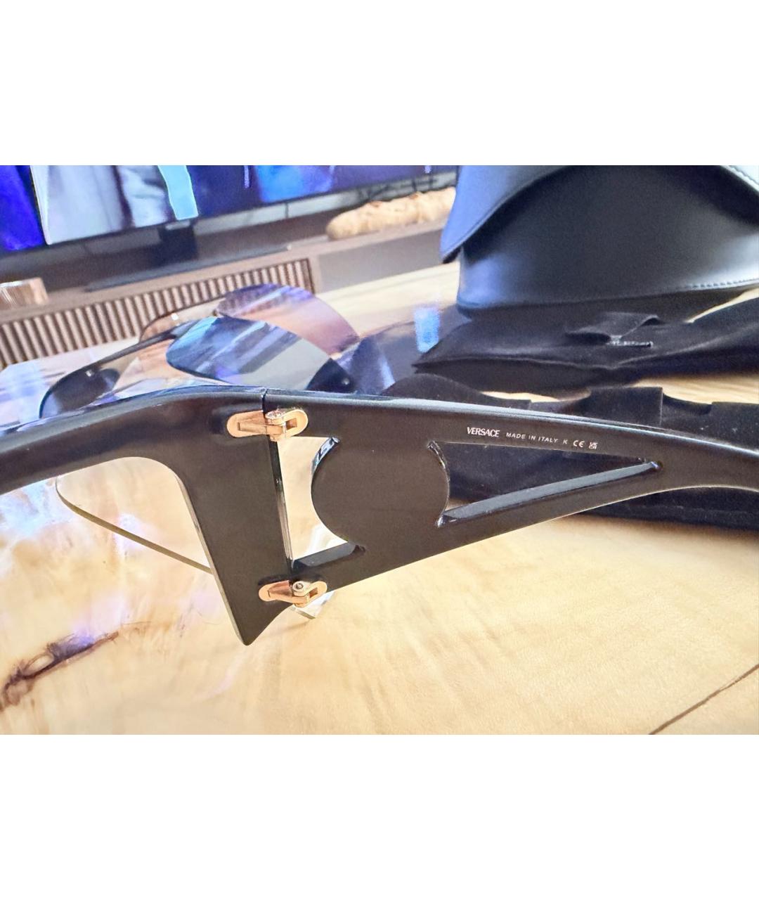 VERSACE Черные пластиковые солнцезащитные очки, фото 4