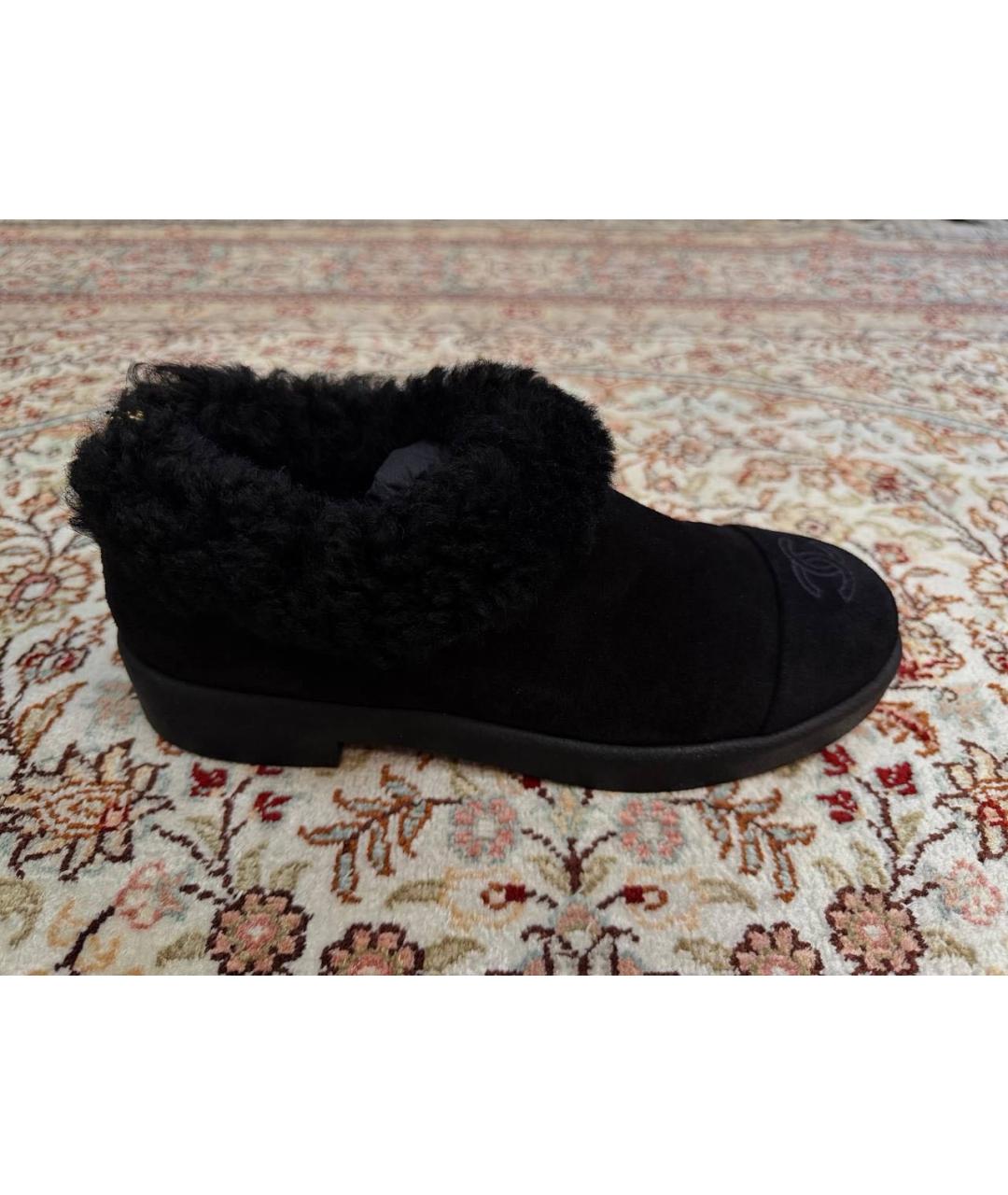 CHANEL Черные замшевые ботинки, фото 1