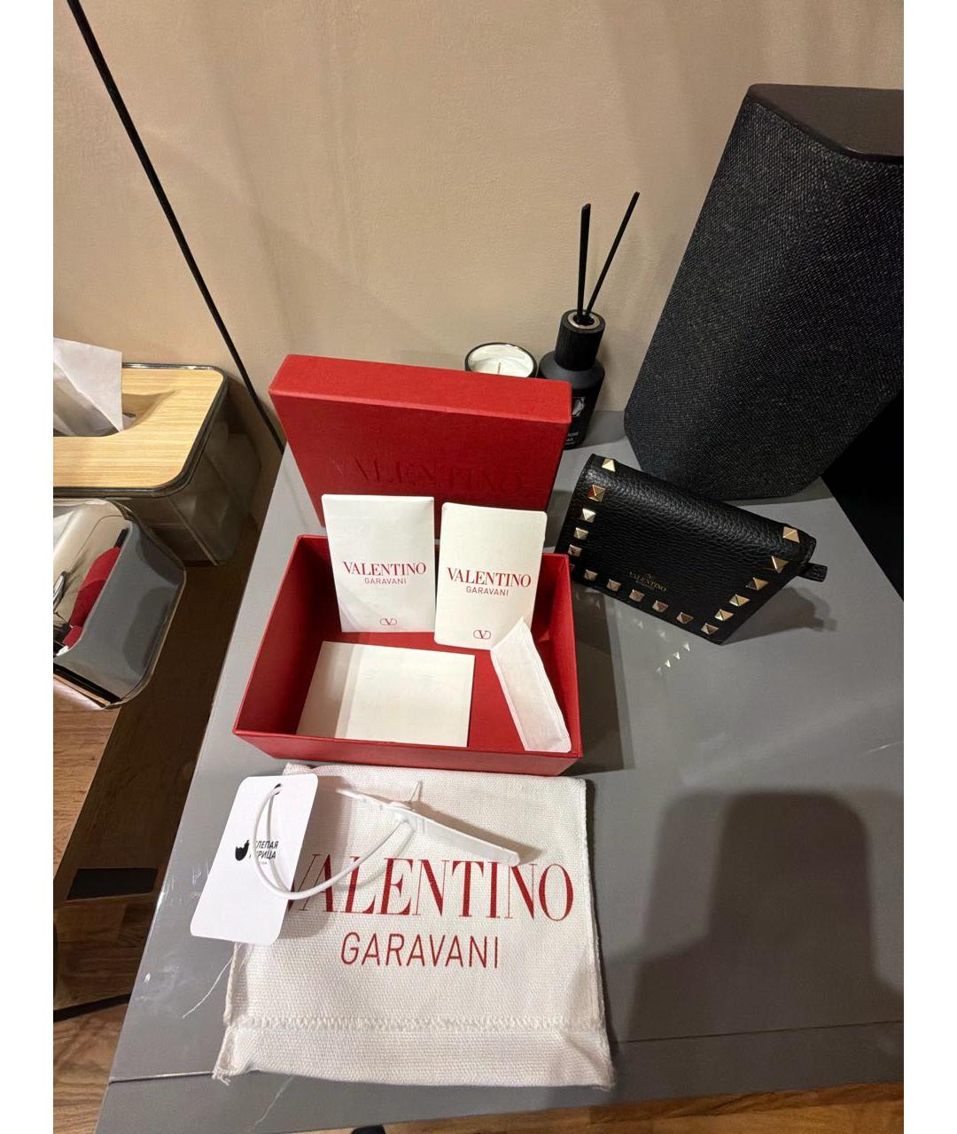 VALENTINO Черный кожаный кошелек, фото 6