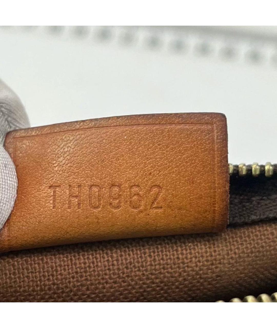 LOUIS VUITTON Коричневая кожаная сумка с короткими ручками, фото 9