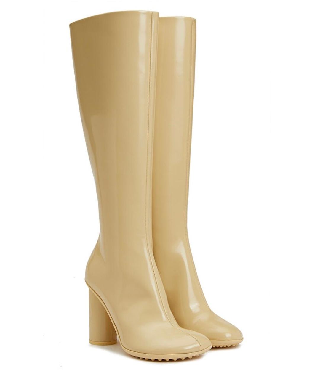 BOTTEGA VENETA Бежевые сапоги из лакированной кожи, фото 2